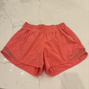 Lululemon hotty hot shorts raspberry cream size 6